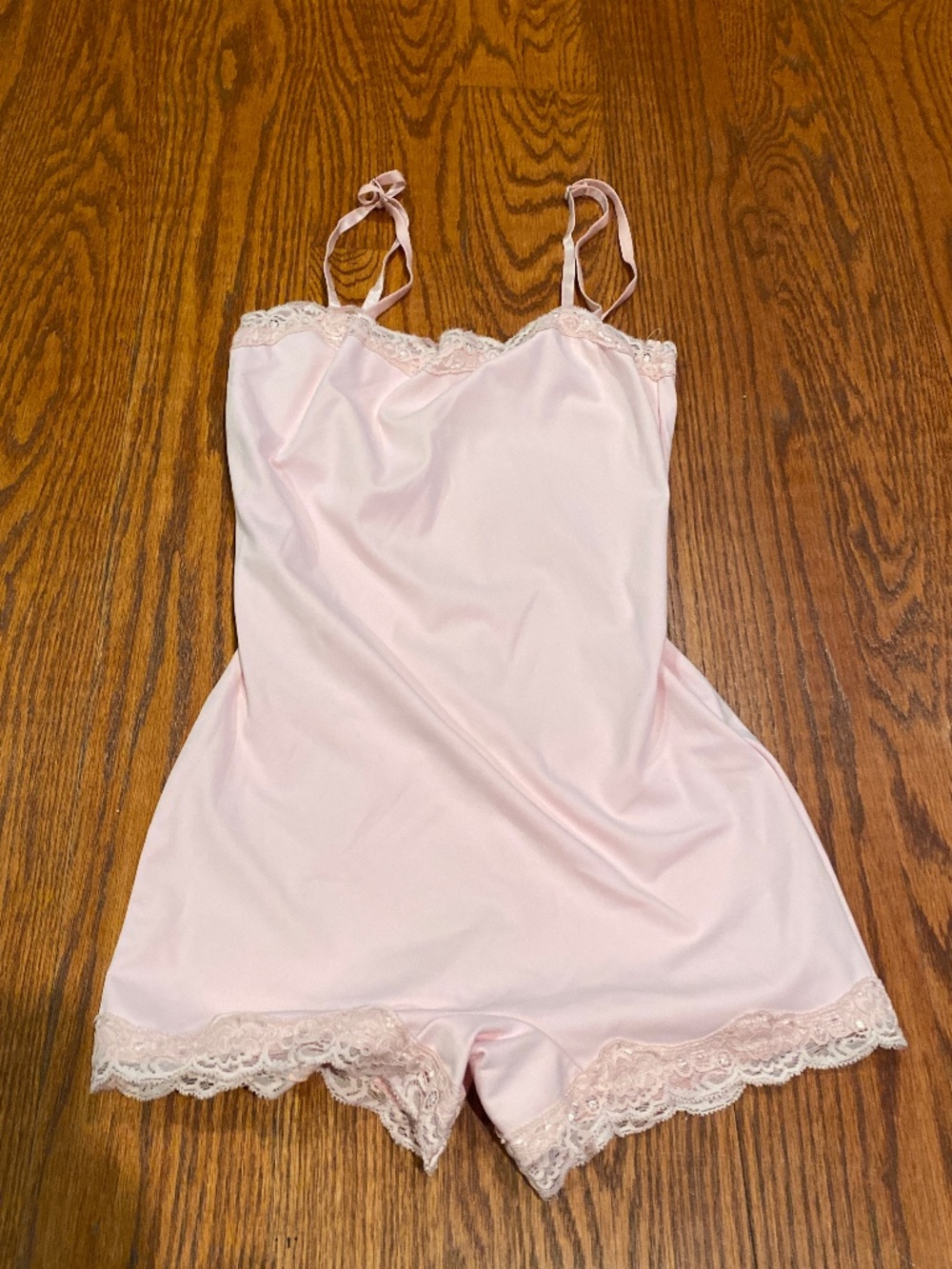Edikted light pink casual romper w/ lace detailing